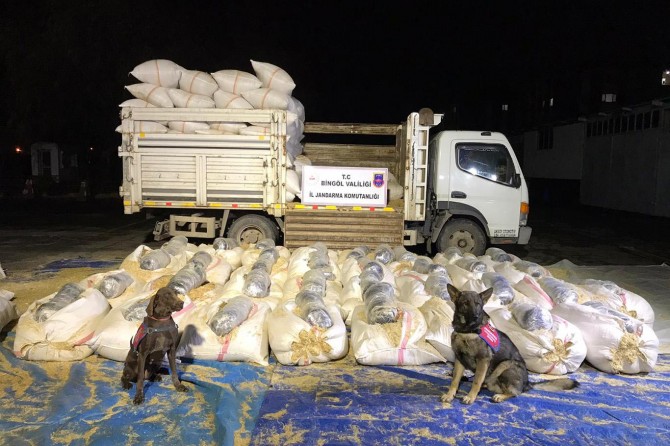 Yüklü miktarda uyuşturucu ele geçirildi