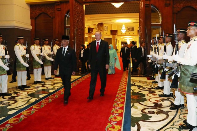 Cumhurbaşkanı Erdoğan'dan Malezya temasları