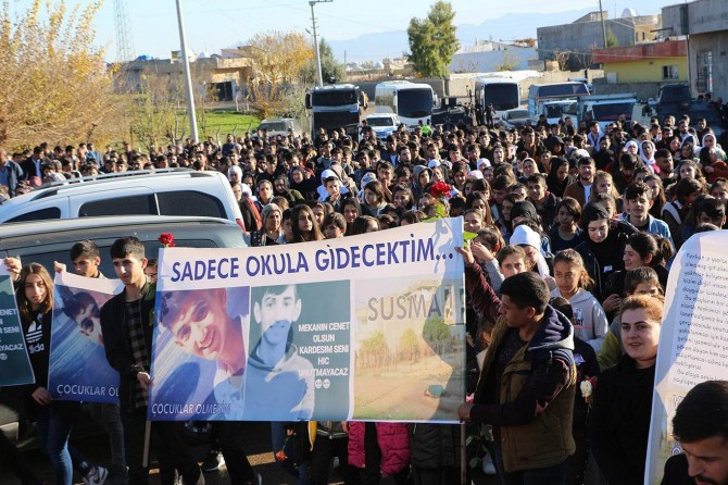 13 yaşındaki Ferhat’ın okul yolunda katledilmesine tepki yürüyüşü