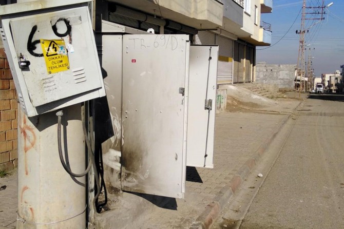 158 aboneye enerji veren pano kundaklandı