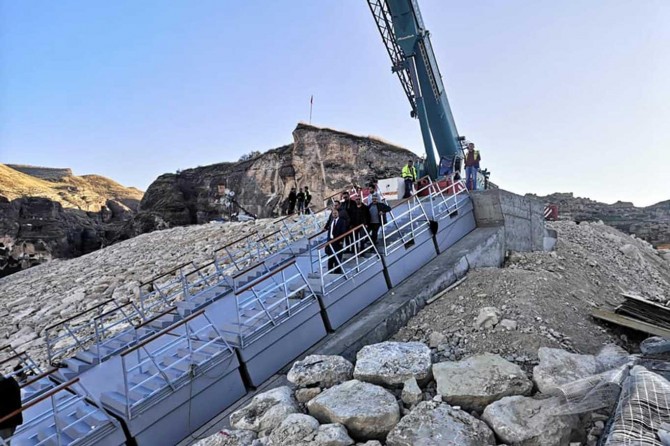 Hasankeyf yüzer liman montajı başladı