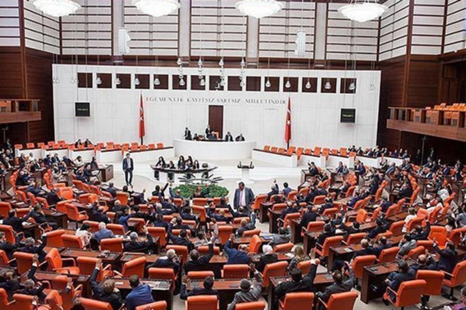 TBMM tatile girdi