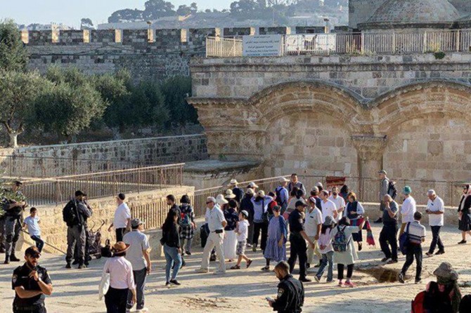 Siyonistlerden Mescid-i Aksa’ya baskın