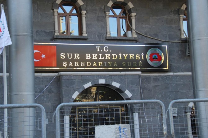 Seroka Şaredarîya Sûr a HDPyî hat tewqîfkirin