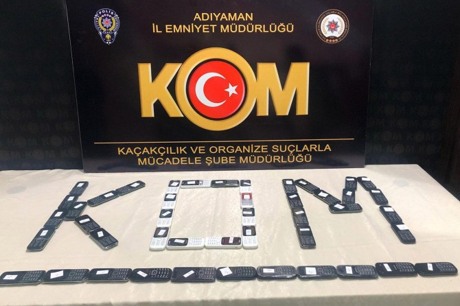 Gümrük kaçağı cep telefonu ele geçirildi