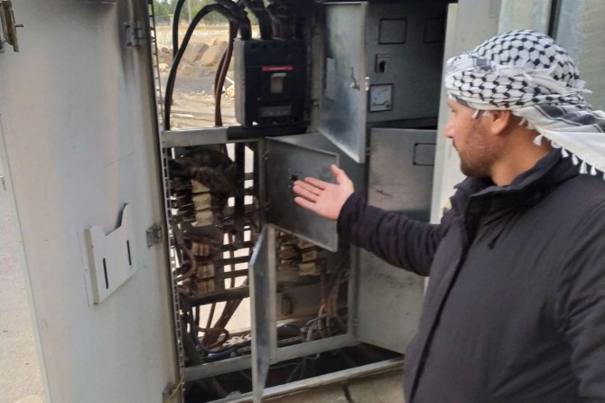 Viranşehir'de kapıları açık bırakılan trafoda bir kedi telef oldu