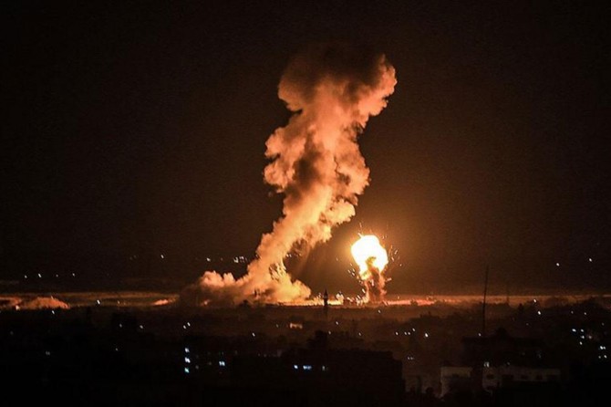 Zionists' airstrikes target different areas of Gaza