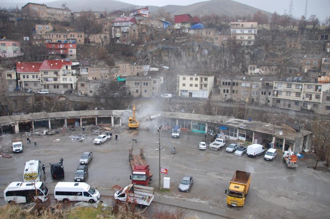 ​Bitlis Eski Sanayi Sitesi’ndeki iş yerlerinin yıkımına başlandı