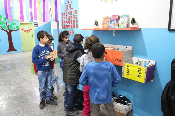 Bu okulun askısında 'iyilik' var