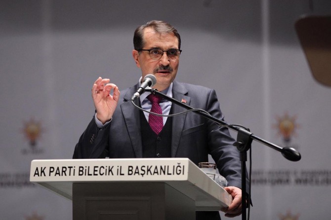 Turkey to launch Turkstream natural gas pipeline on jan. 8, Energy Minister says