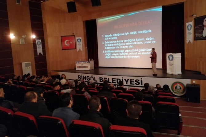 Mutlu yuvaların kurulması İslam hukukuna riayetle mümkündür