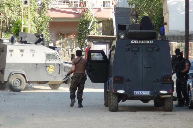 İstanbul'da eş zamanlı operasyon: 274 gözaltı