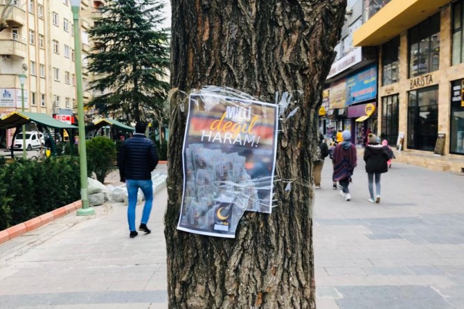 Siirt'te milli değil haram yazılı afişler 24 saat içinde söküldü