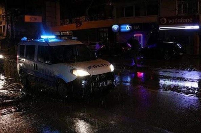 Adana'da hoparlörden vatandaşlar uyarılıyor