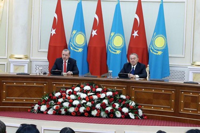 Erdoğan, Nazarbayev speak over phone