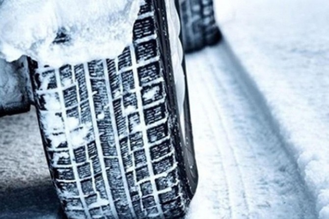 Kış lastiği takmayanlara yarın itibariyle zamlı ceza verilecek
