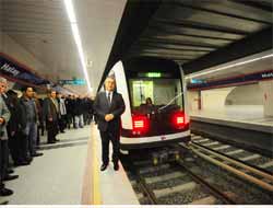 İzmir'de İki İstasyon Açıldı