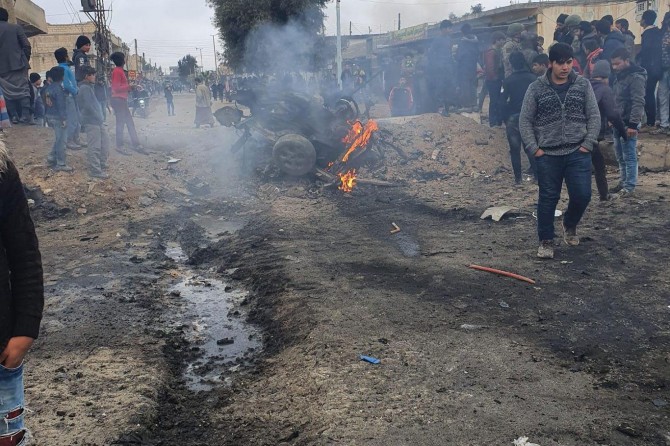 2 civilians killed, 4 wounded in a bomb car in northern Syria