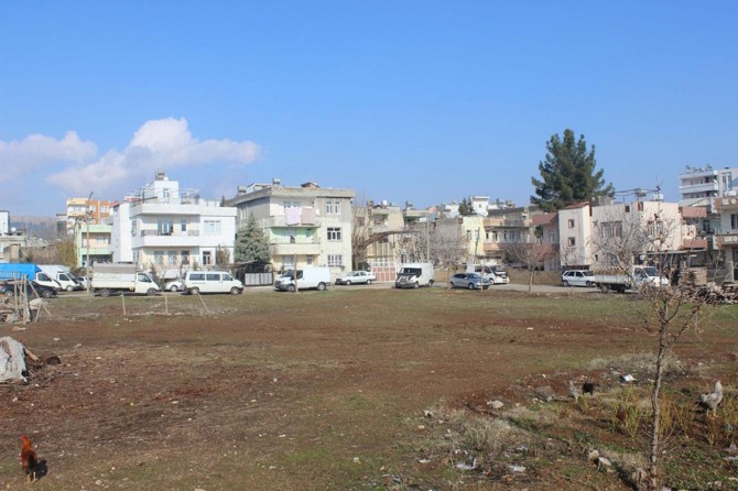 Mahallemize öncelikli olarak okul yapılmasını istiyoruz