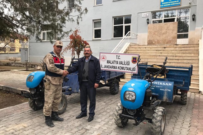 Römork ve çapa motoru hırsızları yakalandı
