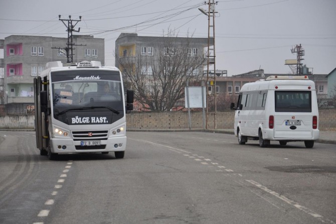 Akaryakıt zamlarına taksi ve minibüs sürücülerinden tepki
