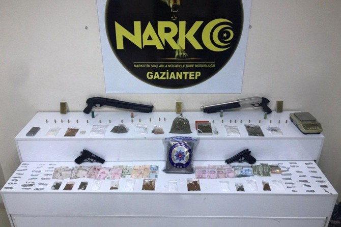 Gaziantep'te "torbacı" operasyonu: 24 gözaltı