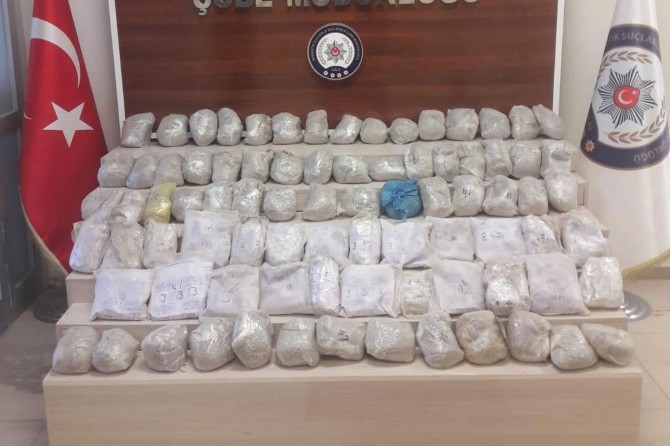 Kamyonetten 3 çuval eroin çıktı