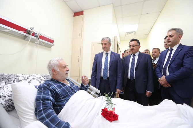 Şahinbey Belediye Başkanı hastaları ziyaret etti