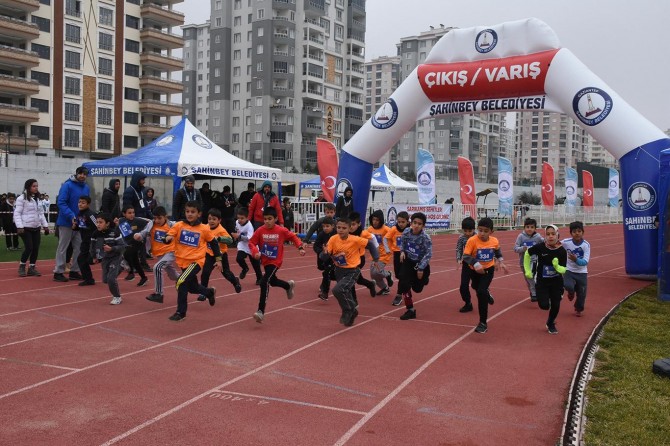 Sarıkamış şehitleri anısına koşu düzenlendi