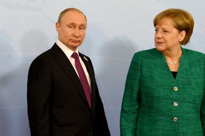 Merkel Rusya'ya gidiyor