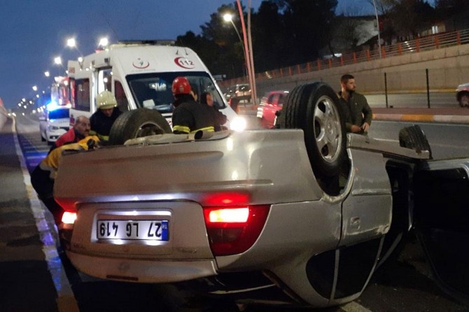 Otomobil takla atarak devrildi: Bir yaralı