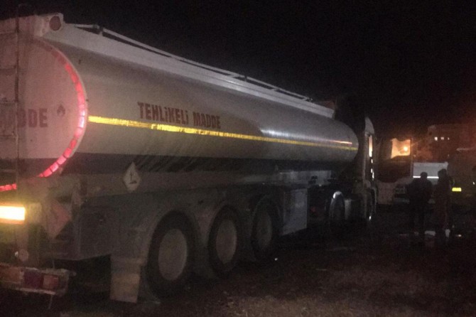 Yanan tanker faciaya yol açmadan söndürüldü