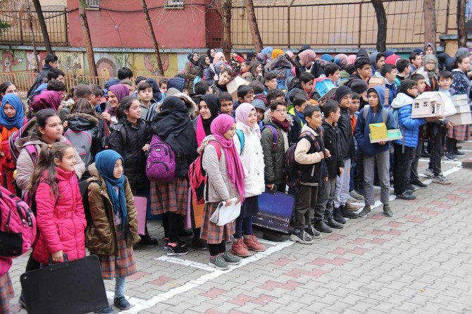 ​Eğitimcilerden velilere çağrı: Seçmeli ders seçimi için yarın son gün