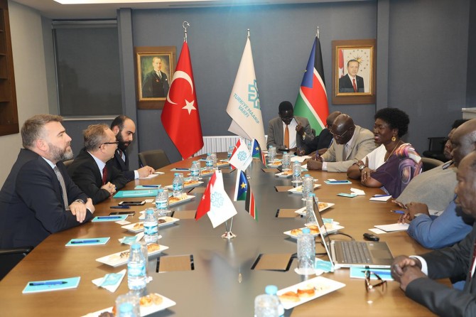 Güney Sudan Dışişleri Bakan Acuil’nden Türkiye Maarif Vakfına ziyaret