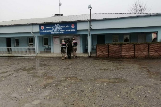 ​Siirt'te kesinleşmiş 10 yıl hapis cezası bulunan şahıs yakalandı