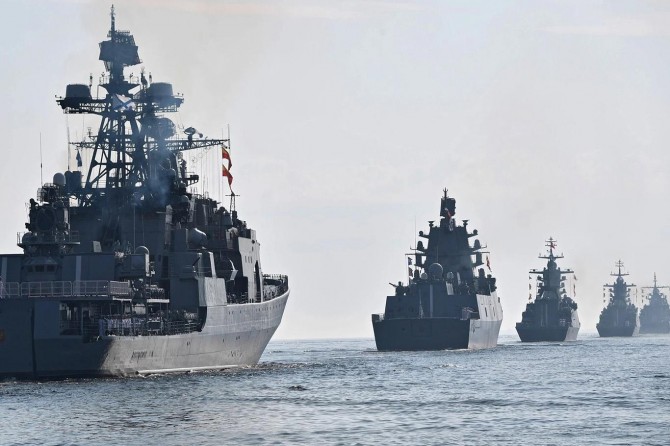 Rusya Karadeniz'de askeri tatbikat düzenliyor