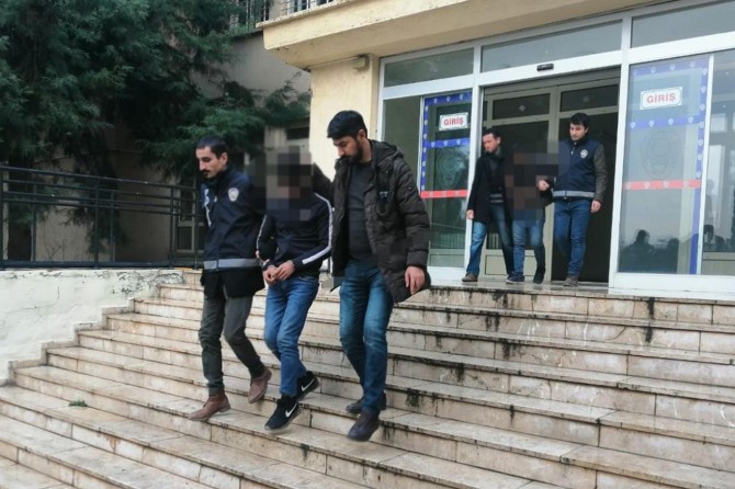 ​Gaziantep'te asayiş denetimlerinde aranan 60 şüpheli yakalandı
