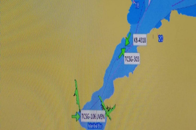 Karadeniz'de balıkçı teknesi ile tanker çarpıştı: 3 kayıp