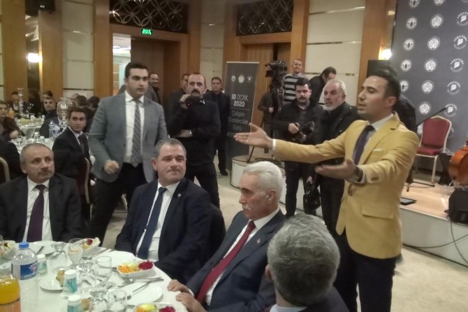 Konuşma hakkı verilmeyen MGTC Başkanı, programı terk etti