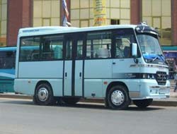 Biri Ateşe Vermekle Biri Cezaeviyle Tehdit Ediyor