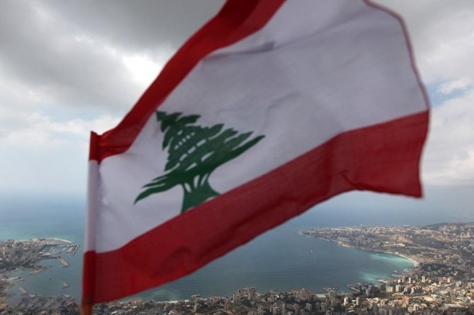 Lübnan'da halk yeniden sokaklarda