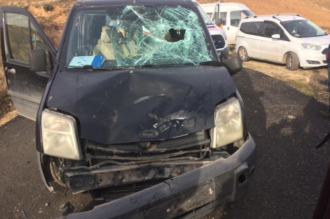 Gercüş’te motosiklet ile araç kafa kafaya çarpıştı: 1 yaralı