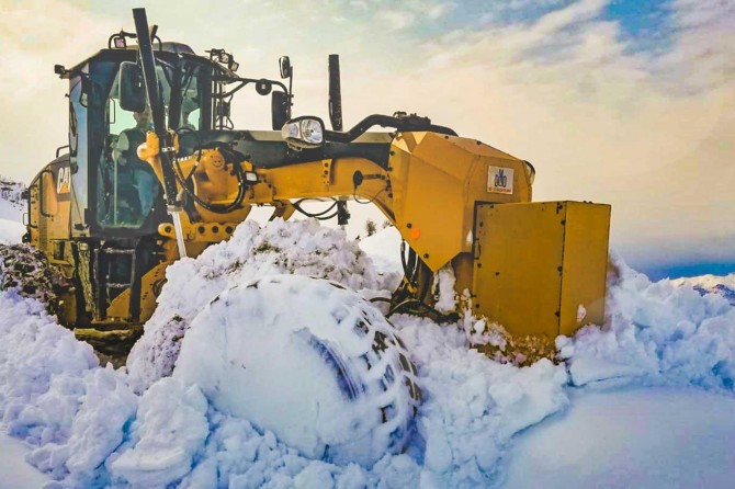 Kapanan yüzlerce köy ve mezra yolu ulaşıma açıldı