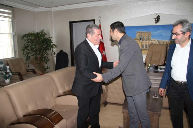 HÜDA PAR Midyat İlçe Başkanlığından başhekime ziyaret