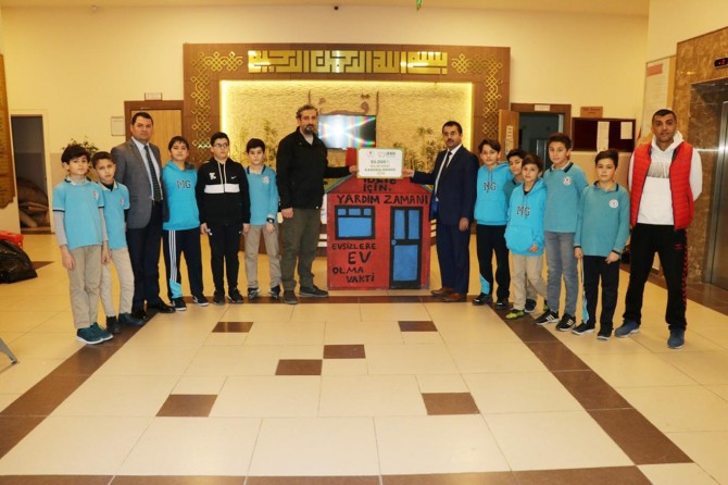 Gaziantep’te imam hatip öğrencileri İdlibli kardeşlerini unutmadı