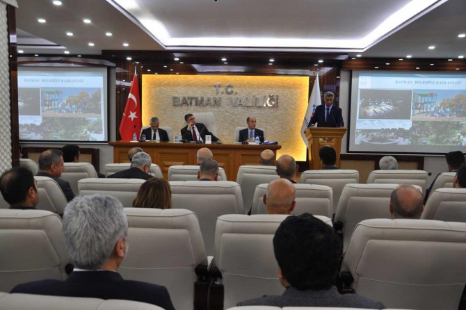 Batman'da 366 proje masaya yatırıldı