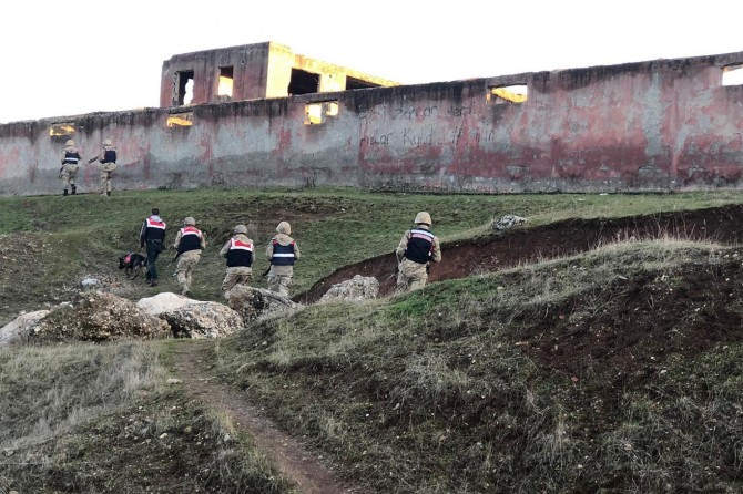 Üç aşamalı narkotik uygulama gerçekleştirildi