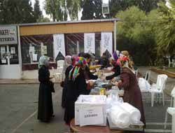 İlahiyat Öğrencilerinden Suriyeliler Yararına Kermes