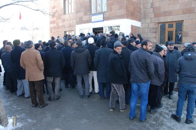 Şeyh Abdülkerim Çevik’in taziyesine insanlar akın etmeye devam ediyor