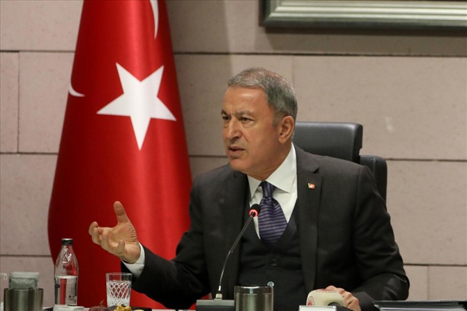 Milli Savunma Bakanı Akar: Yunanistan gayri resmi statüdeki 16 adayı silahlandırdı